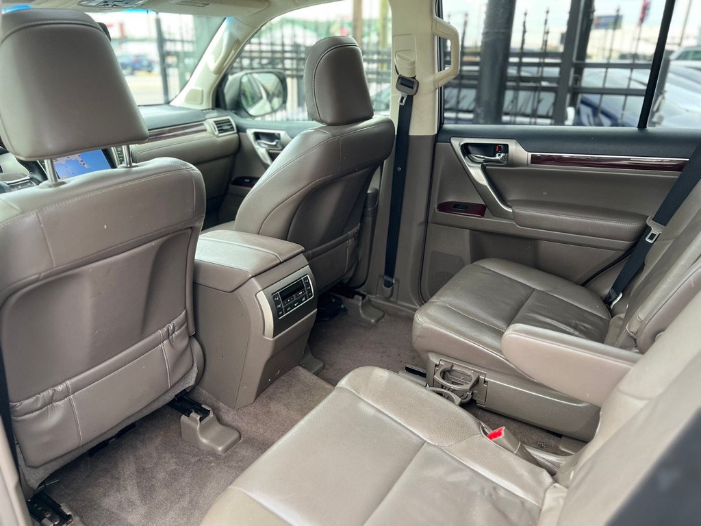 Used 2017 Lexus GX 460 Premium AWD/4WD image 25