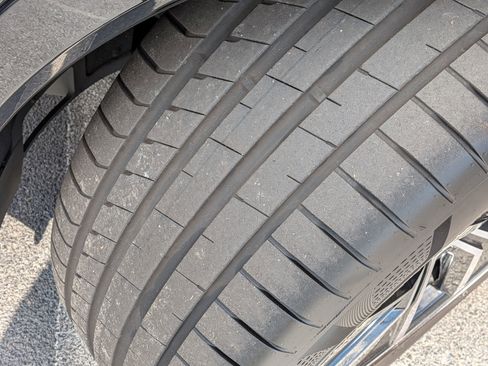 Certified 2025 Porsche Cayenne Coupe AWD/4WD image 38