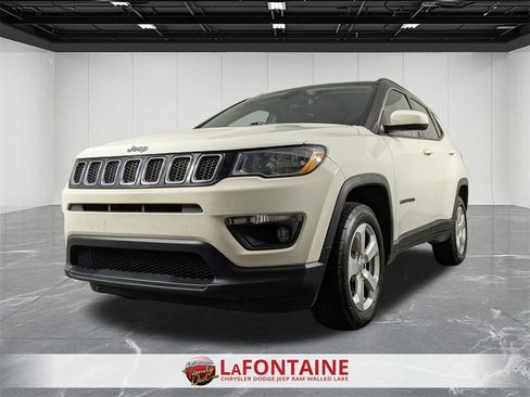 Used 2020 Jeep Compass Latitude w/ Cold Weather Group image 1
