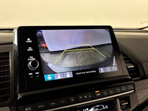 Used 2025 Honda Odyssey Elite image 16