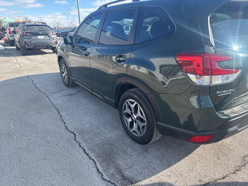 Used 2023 Subaru Forester Premium w/ Popular Package #1 image 8
