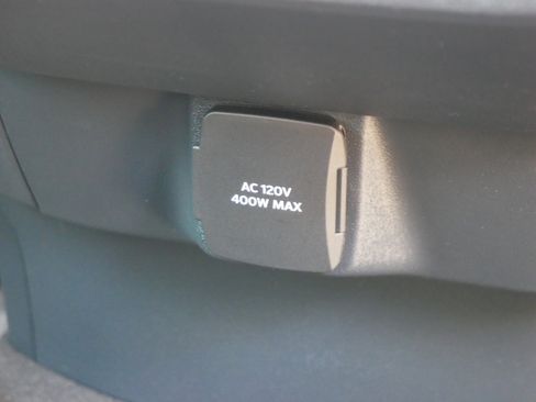 New 2025 Ford Expedition Active image 34