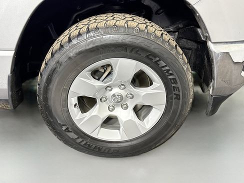 Used 2019 RAM 1500 Big Horn image 32