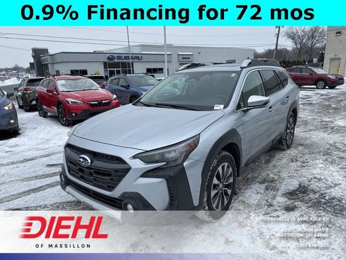 Used 2025 Subaru Outback Touring image 2