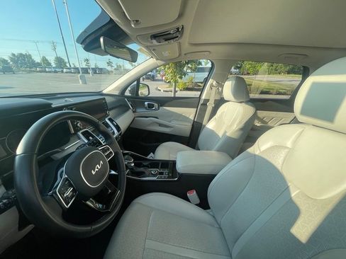 Certified 2022 Kia Sorento SX FWD image 5