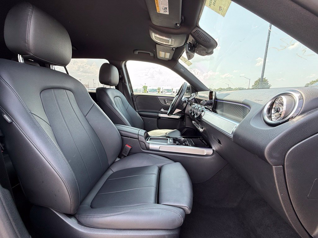 Used 2024 Mercedes-Benz GLB 250 image 29