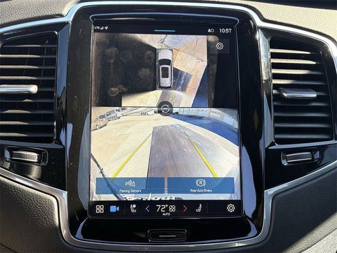 Used 2024 Volvo XC90 B6 Ultimate w/ Protection Package Premier image 18