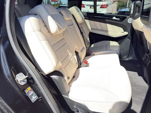 Used 2014 Mercedes-Benz GL 63 AMG 4MATIC image 20