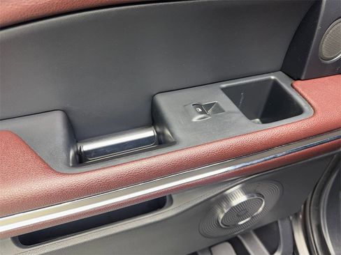 Used 2022 Ford Expedition Max Limited image 39