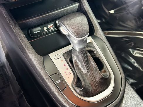 Used 2019 Kia Forte LXS FWD image 17