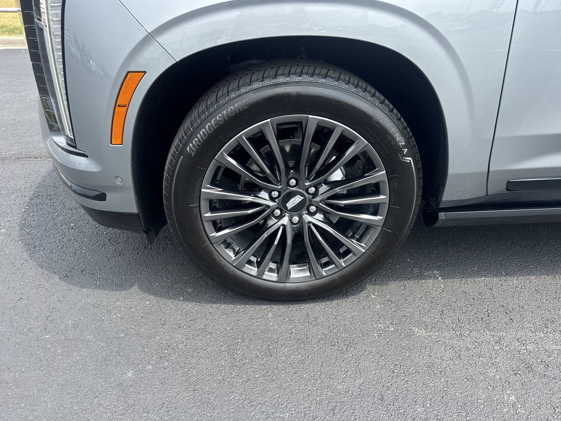 Certified 2025 Cadillac Escalade Sport Platinum w/ LPO, Floor Liner Package AWD/4WD image 10