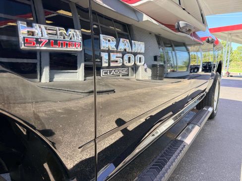 Used 2021 RAM 1500 Tradesman w/ Tradesman SXT Package image 17