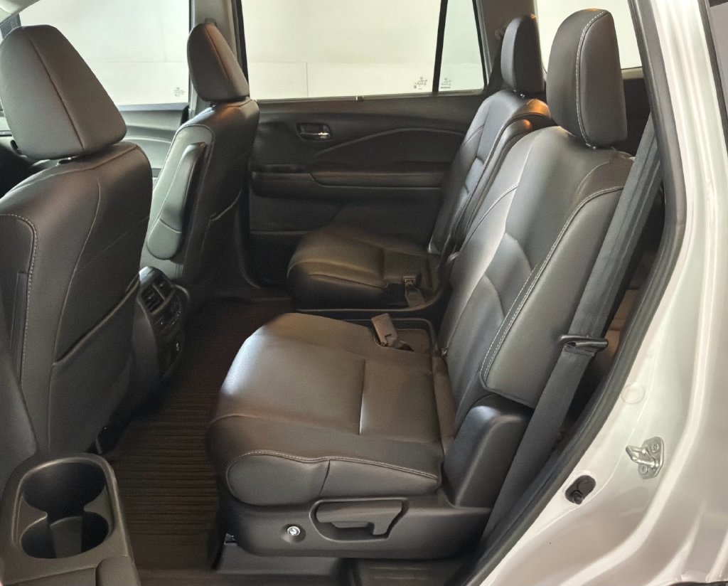 Used 2022 Honda Pilot Elite image 18