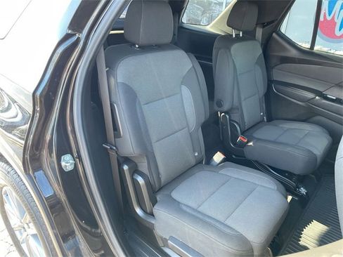 Used 2023 Chevrolet Traverse LT image 25