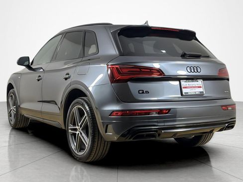 Used 2024 Audi Q5 e Premium Plus w/ Premium Plus Package AWD/4WD image 3