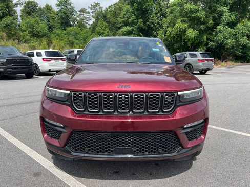 Used 2024 Jeep Grand Cherokee Summit AWD/4WD image 2