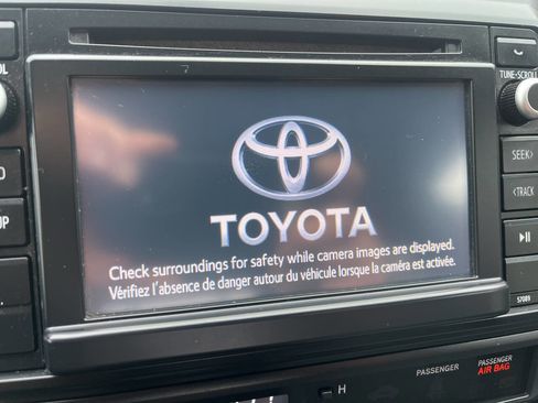 Used 2014 Toyota Tacoma 4x4 Access Cab w/ Convenience Package image 21