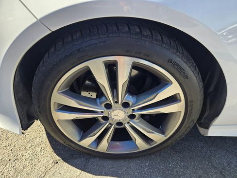 Used 2014 Mercedes-Benz E 350 Sport image 29