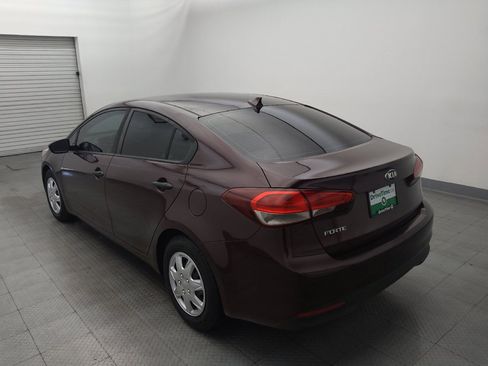 Used 2017 Kia Forte LX FWD image 5