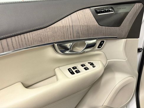 Used 2021 Volvo XC90 T6 Inscription w/ Protection Package Premier image 35