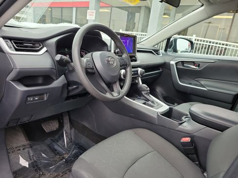 Used 2024 Toyota RAV4 XLE image 19