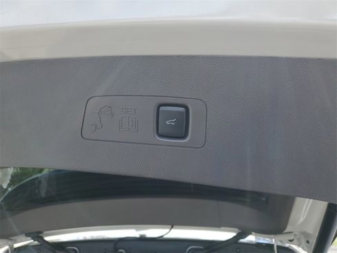 Certified 2022 Lincoln Corsair FWD w/ Equipment Group 101A image 7