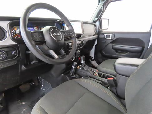 Used 2024 Jeep Wrangler Unlimited Sport AWD/4WD image 14