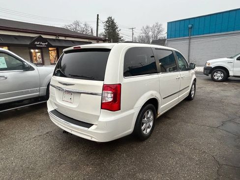 Used 2012 Chrysler Town & Country Touring w/ Entertainment Group #1 image 11