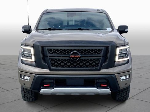 Used 2021 Nissan Titan PRO-4X w/ Pro-4x Convenience Package image 4