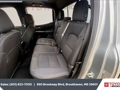 Used 2024 Chevrolet Colorado LT w/ LT Convenience Package II image 19