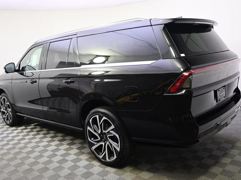 New 2027 Lincoln Navigator L Black Label AWD/4WD image 3