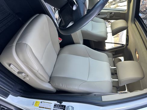 Used 2020 Toyota 4Runner SR5 Premium w/ Moonroof Package image 19