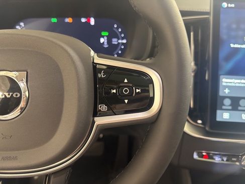 New 2026 Volvo XC90 T8 Plus w/ Protection Package Premier AWD/4WD image 10