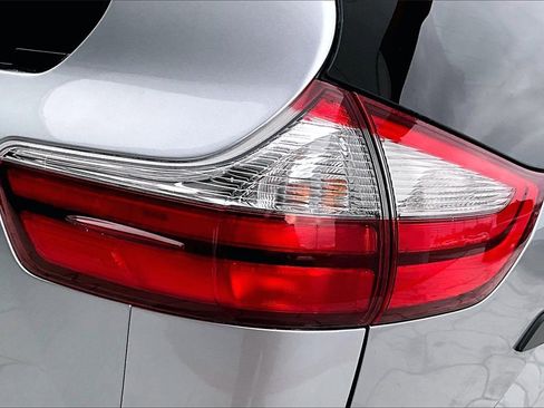 Used 2019 Toyota Sienna L image 22