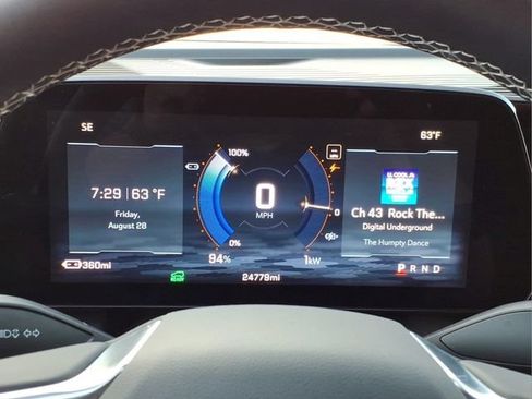 Used 2025 Chevrolet Equinox EV LT w/ Convenience Package FWD image 24