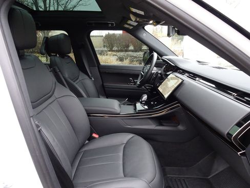 Certified 2025 Land Rover Range Rover Sport Dynamic SE image 27