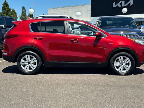 Used 2018 Kia Sportage LX AWD/4WD image 4
