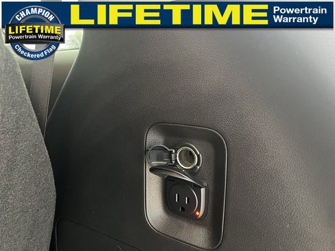 Used 2024 Kia Carnival SX image 13