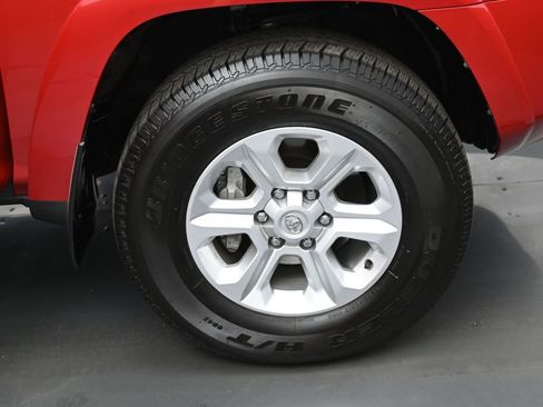 Certified 2024 Toyota 4Runner SR5 AWD/4WD image 37