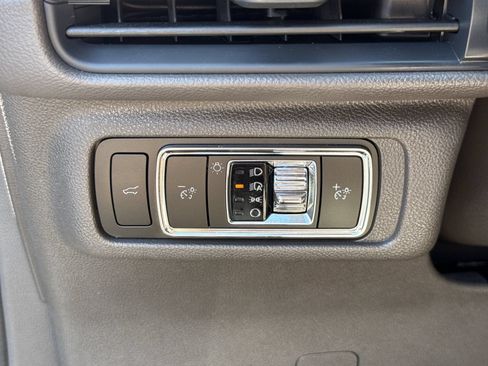 Used 2023 Lincoln Corsair FWD w/ Equipment Group 101A image 30