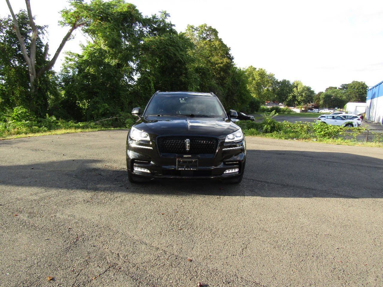 Used 2023 Lincoln Aviator Reserve w/ Equipment Group 201A AWD/4WD image 8