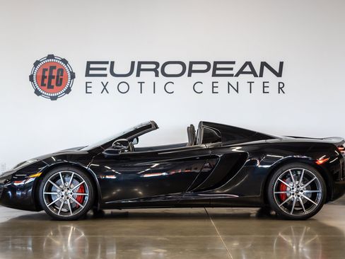 Used 2013 McLaren MP4-12C Spider RWD image 10