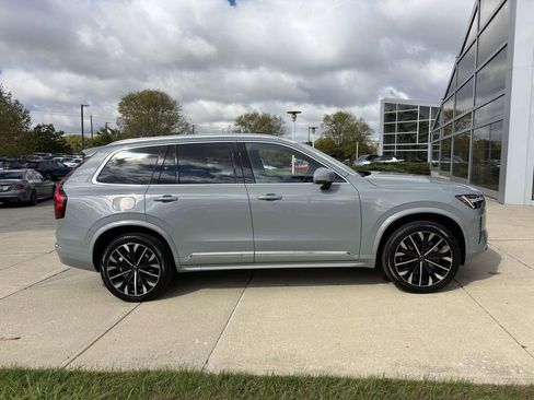 New 2026 Volvo XC90 B6 Plus w/ Protection Package Premier image 8