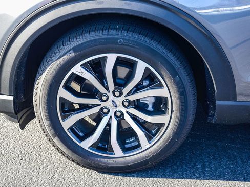 Used 2025 Ford Explorer ST-Line w/ Premium Package image 9