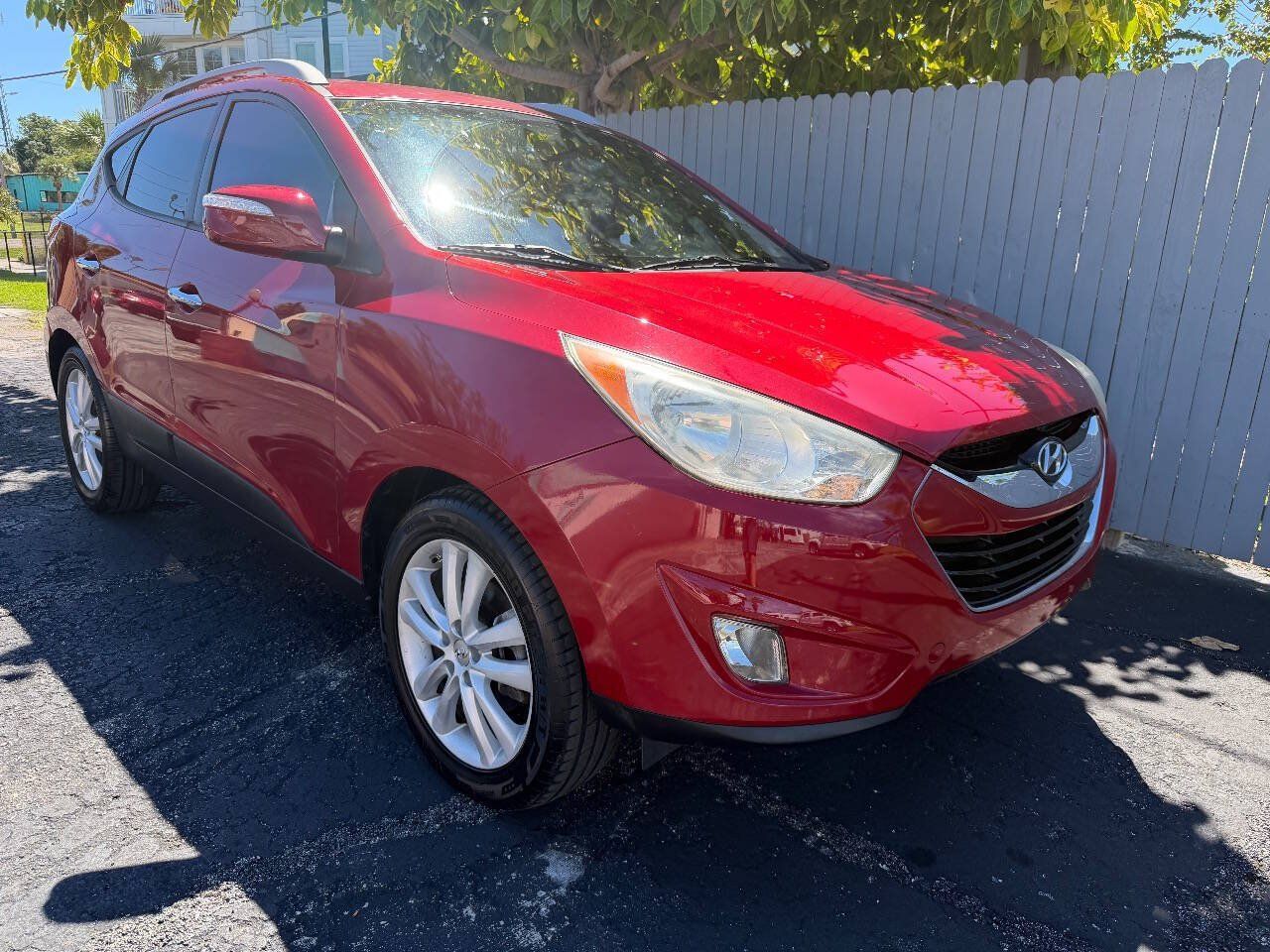 Used 2013 Hyundai Tucson Limited FWD image 1