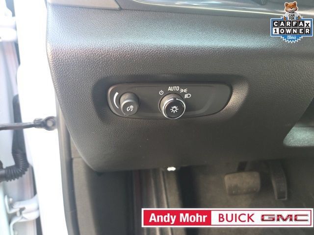 Used 2023 Chevrolet Traverse LT FWD image 30