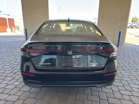 Used 2023 Honda Accord Sport image 4