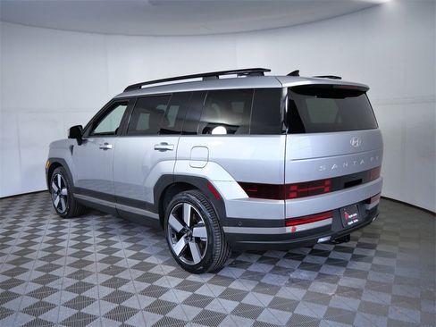 Used 2025 Hyundai Santa Fe Limited image 6