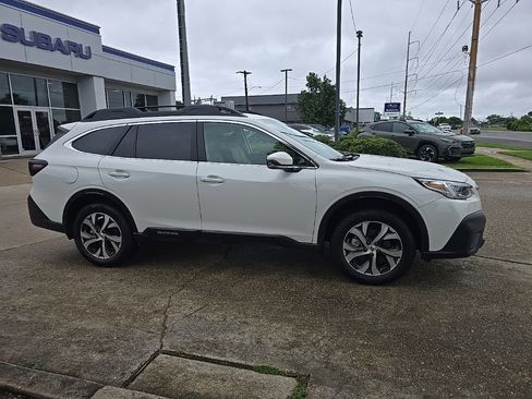 Used 2020 Subaru Outback Limited w/ Popular Package #2 AWD/4WD image 14