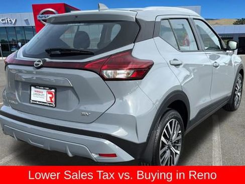 Used 2024 Nissan Kicks SV image 3